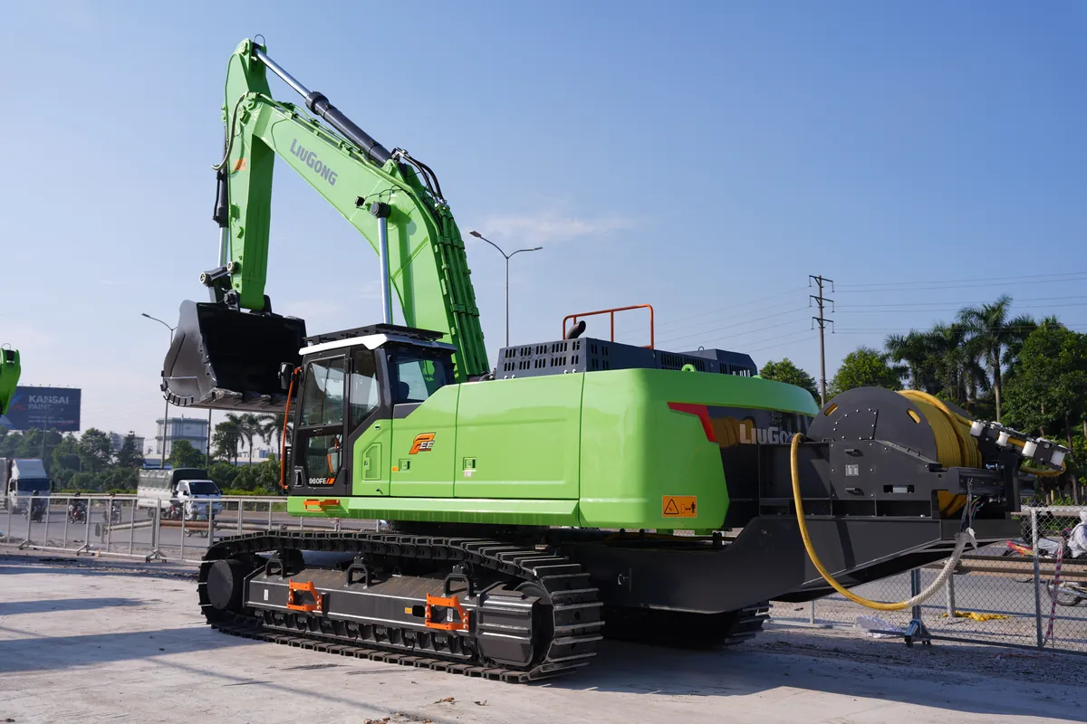 Máy xúc đào điện LiuGong 960FE cùng tang cuốn cáp điện phía sau